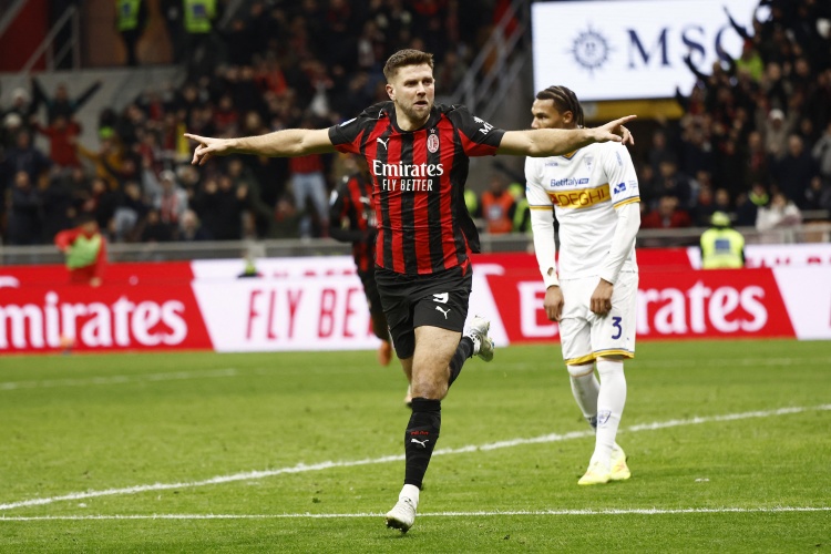 世界杯官方app下载中心-意媒：米兰在周一放假，但加比亚和菲尔克鲁格选择加练